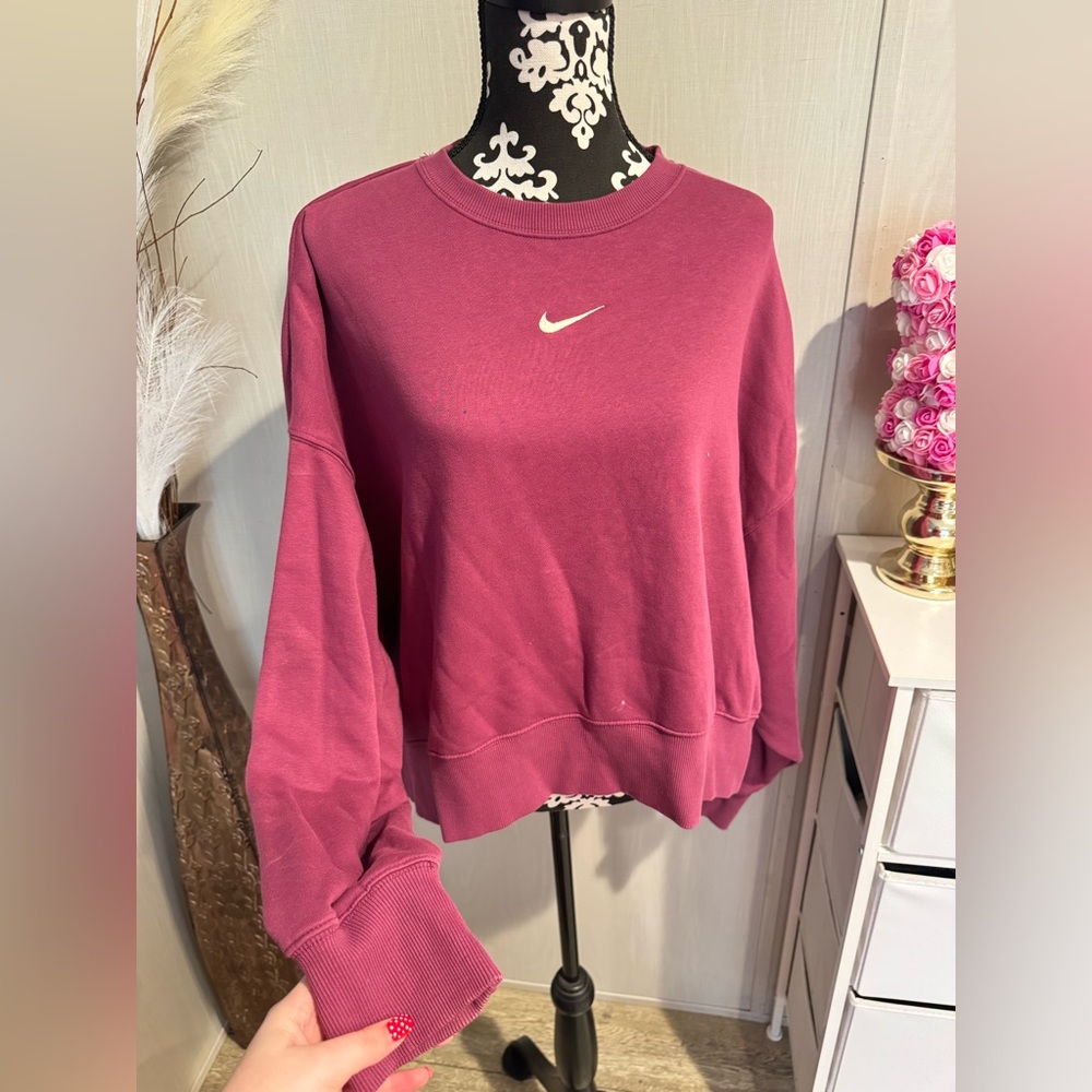 Nike Women's Berry Sweatshirt